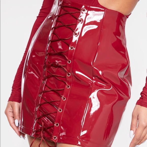 Burgundy Vinyl  Lace up Skirt - Picture 2 of 4